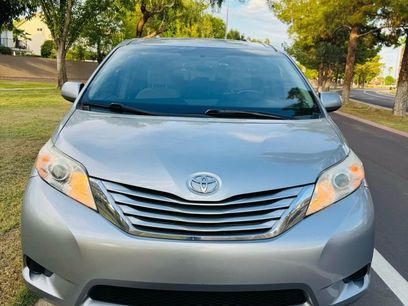 Used 2016 Toyota Sienna LE