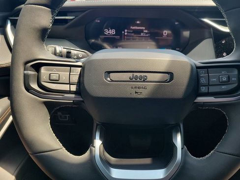 Used 2026 Jeep Cherokee Limited AWD/4WD image 10