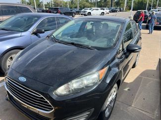 Used 2016 Ford Fiesta SE FWD video 1