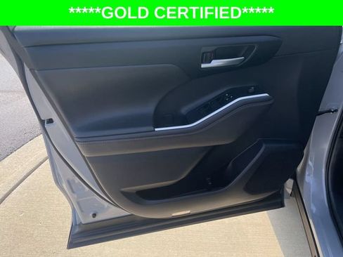 Certified 2024 Toyota Highlander XLE AWD/4WD image 14