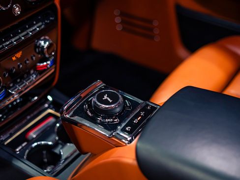 Used 2018 Rolls-Royce Phantom Sedan RWD image 16