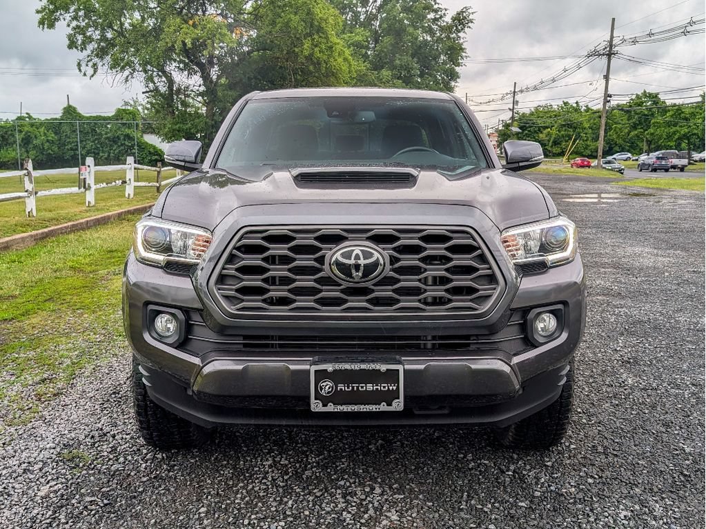 Used 2021 Toyota Tacoma TRD Sport AWD/4WD image 2
