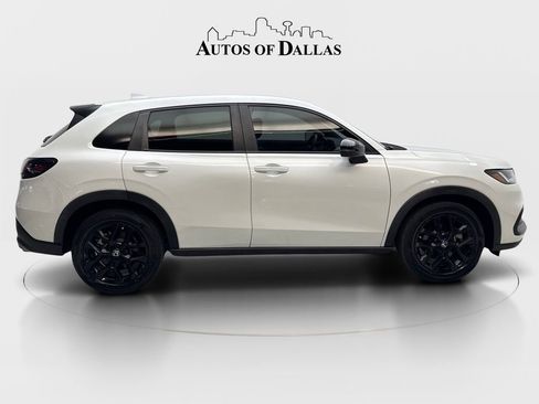 Used 2023 Honda HR-V Sport image 10