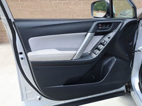 Used 2017 Subaru Forester 2.5i Premium w/ All-Weather Package image 14