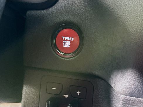 Used 2025 Toyota Tundra Limited image 20