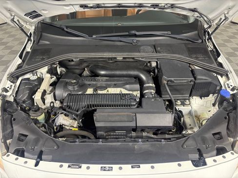 Used 2013 Volvo S60 T5 AWD/4WD image 22