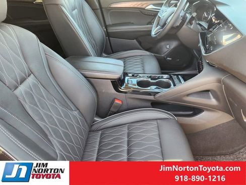 Used 2022 Buick Envision Avenir w/ Technology Package II image 15