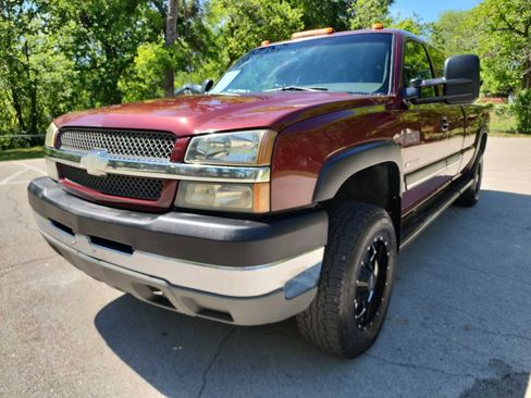 Used 2003 Chevrolet Silverado 2500 LS image 2