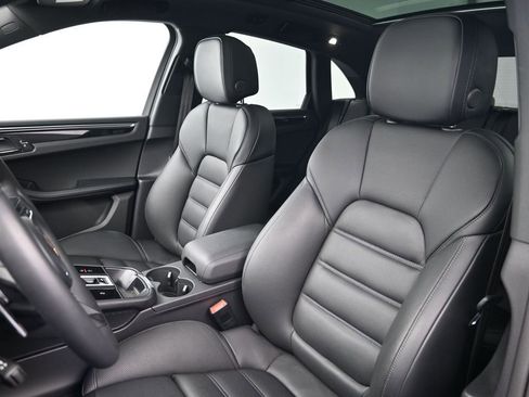 Used 2026 Porsche Macan image 5