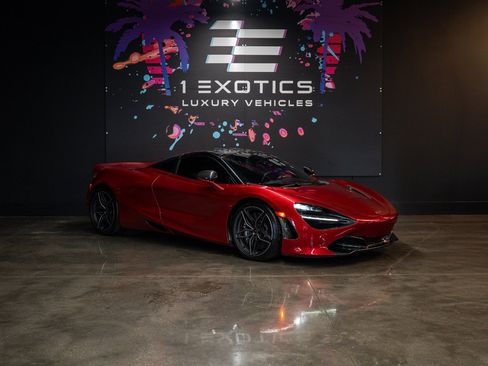 Used 2018 McLaren 720S RWD image 4