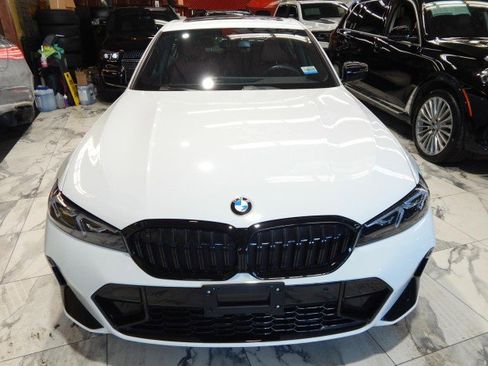 Used 2023 BMW 330i xDrive 330i xDrive AWD w/ M Sport Package image 3