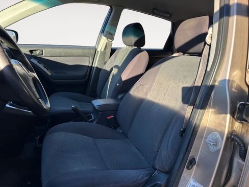 Used 2003 Toyota Matrix image 10