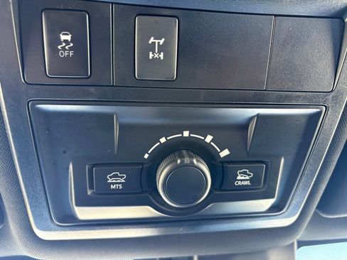 Used 2019 Toyota Tacoma TRD Off-Road image 36