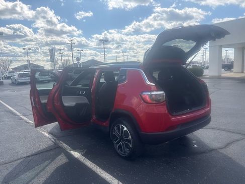 Used 2024 Jeep Compass Limited image 19