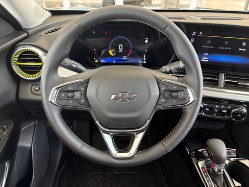 New 2026 Chevrolet Trax LT w/ Driver Confidence Package FWD image 24