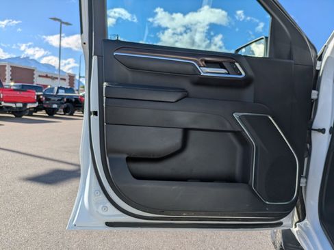 Used 2023 Chevrolet Silverado 1500 RST AWD/4WD image 15