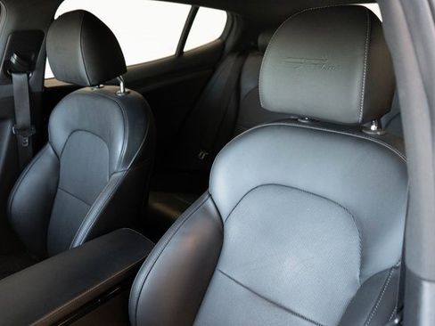 Used 2023 Kia Stinger GT-Line image 21