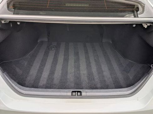 Used 2021 Toyota Camry XSE image 6