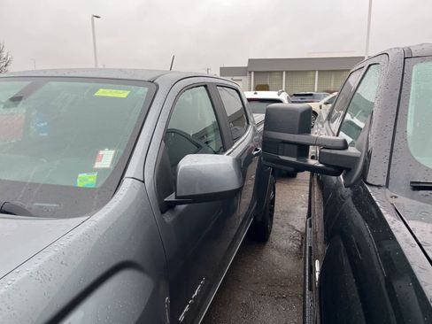 Used 2020 GMC Canyon SLE w/ Elevation Edition image 7