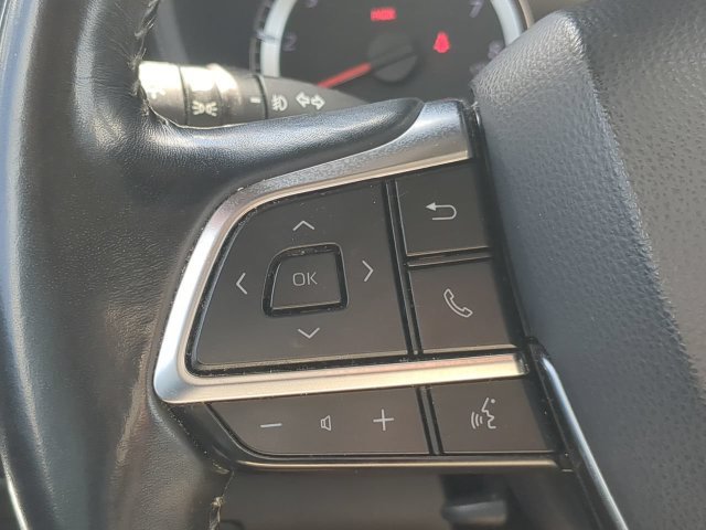 Used 2021 Toyota Highlander LE FWD image 23