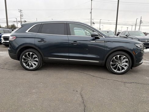 Certified 2022 Lincoln Nautilus Reserve w/ Equipment Group 201A image 6