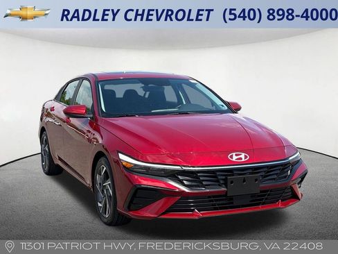 Used 2025 Hyundai Elantra SEL FWD image 21