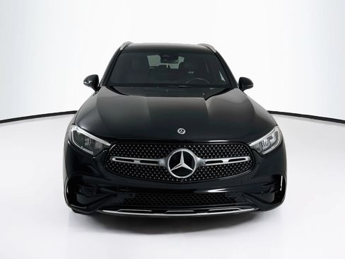 Used 2026 Mercedes-Benz GLC 300 image 2