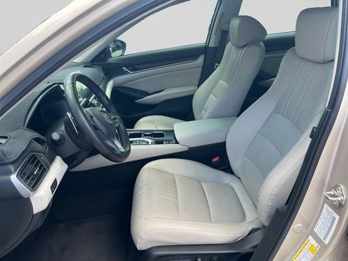 Used 2019 Honda Accord EX-L image 11