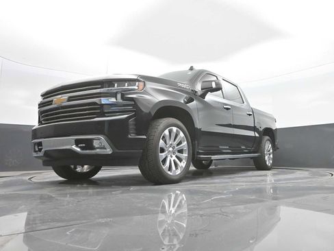 Used 2021 Chevrolet Silverado 1500 High Country w/ Technology Package AWD/4WD image 35