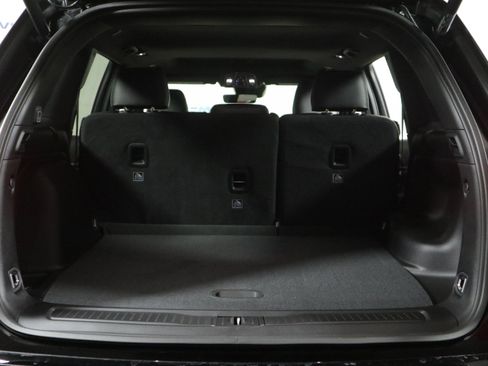 New 2026 Jeep Grand Cherokee Altitude AWD/4WD image 8