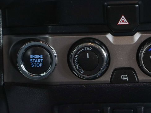 Used 2023 Toyota Tacoma 4x4 Double Cab image 22