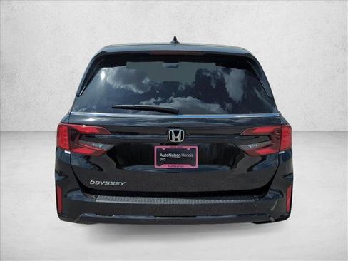 Used 2026 Honda HR-V EX-L image 6