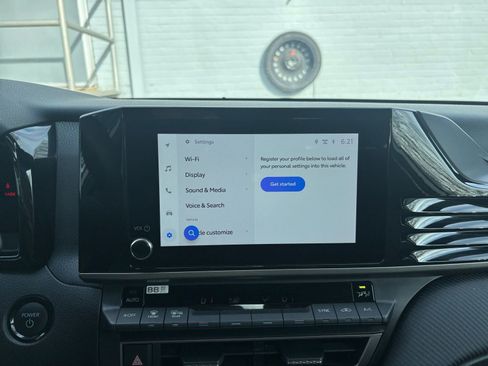 Used 2025 Toyota Camry SE image 21