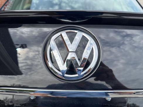 Used 2019 Volkswagen Passat 2.0T SE R-Line image 40