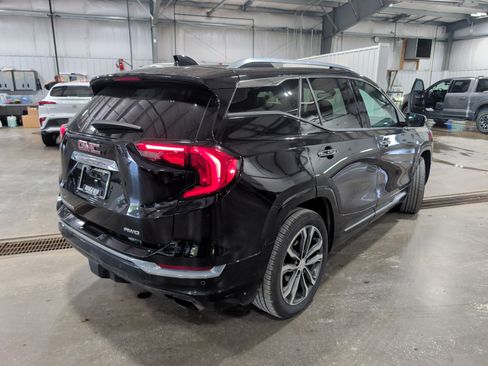 Used 2018 GMC Terrain Denali w/ Advanced Safety Package AWD/4WD image 3