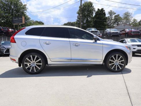 Used 2016 Volvo XC60 T5 Platinum FWD image 8