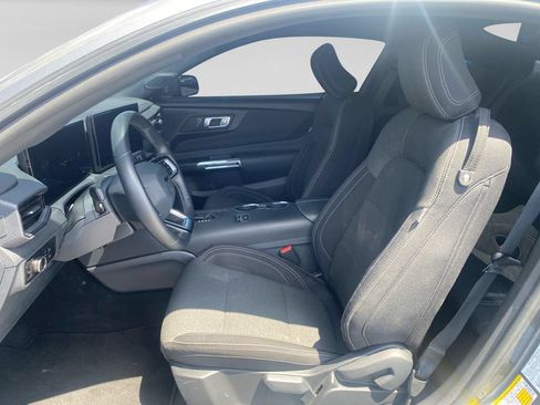 Used 2025 Ford Mustang Coupe RWD image 19