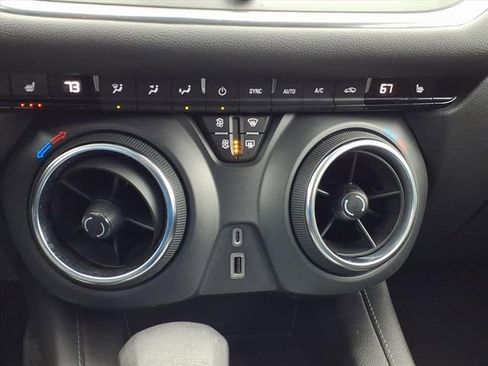 Used 2022 Chevrolet Blazer LT image 21