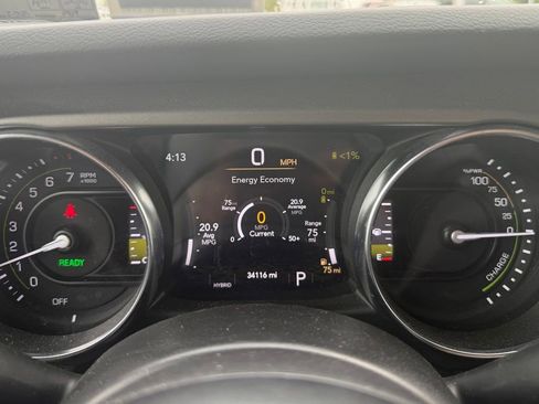 Used 2023 Jeep Wrangler Unlimited w/ Cold Weather Group AWD/4WD image 9