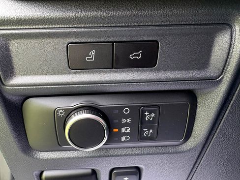 Used 2023 Ford Expedition Max XLT image 12