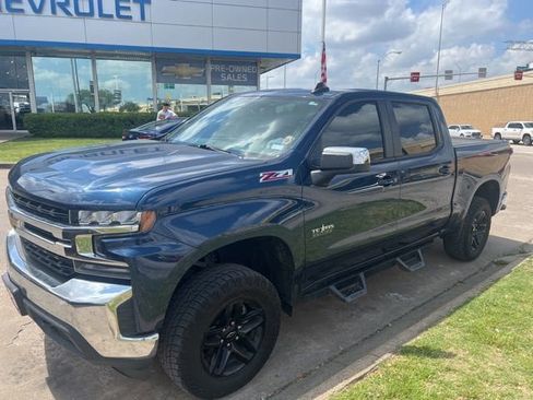 Used 2020 Chevrolet Silverado 1500 LT w/ Texas Edition image 2