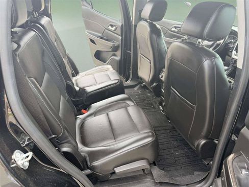 Used 2017 GMC Acadia SLT w/ LPO, Floor Liner Package AWD/4WD image 22