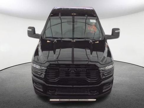 Used 2025 RAM 2500 Big Horn AWD/4WD image 2