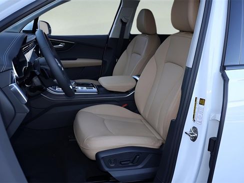 Used 2025 Audi Q7 2.0T Premium Plus w/ Premium Plus Package image 9