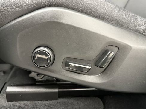 Certified 2023 Volvo XC60 B5 Plus w/ Protection Package Premier image 28