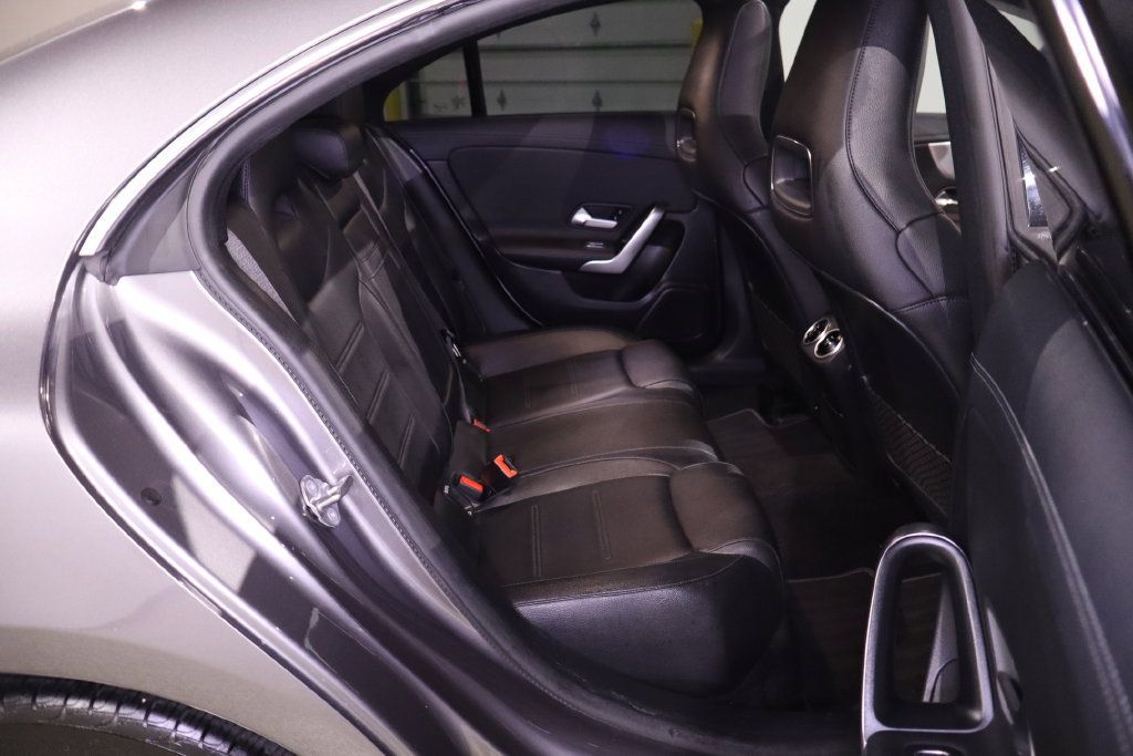 Used 2020 Mercedes-Benz CLA 250 image 32