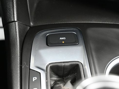 Used 2020 Chevrolet Equinox LT w/ Midnight Edition image 44