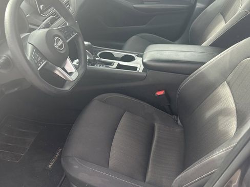 Used 2024 Nissan Altima 2.5 SV image 8
