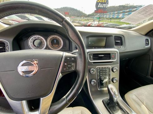 Used 2013 Volvo S60 T5 image 13