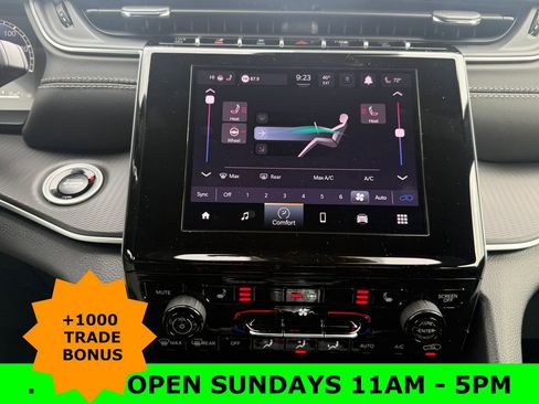 New 2025 Jeep Grand Cherokee Laredo image 21